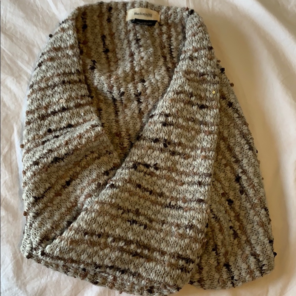 Anthropologie | Madison 88 wrap around scarf